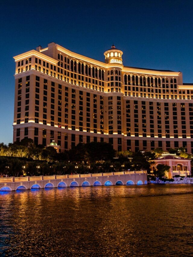 Top 10 Best Hotels In Bellagio Las Vegas (1)